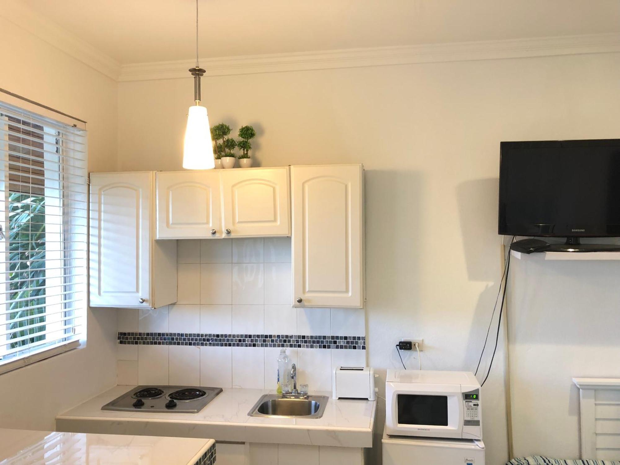 The Oasis Retreat Apartment Насау Екстериор снимка