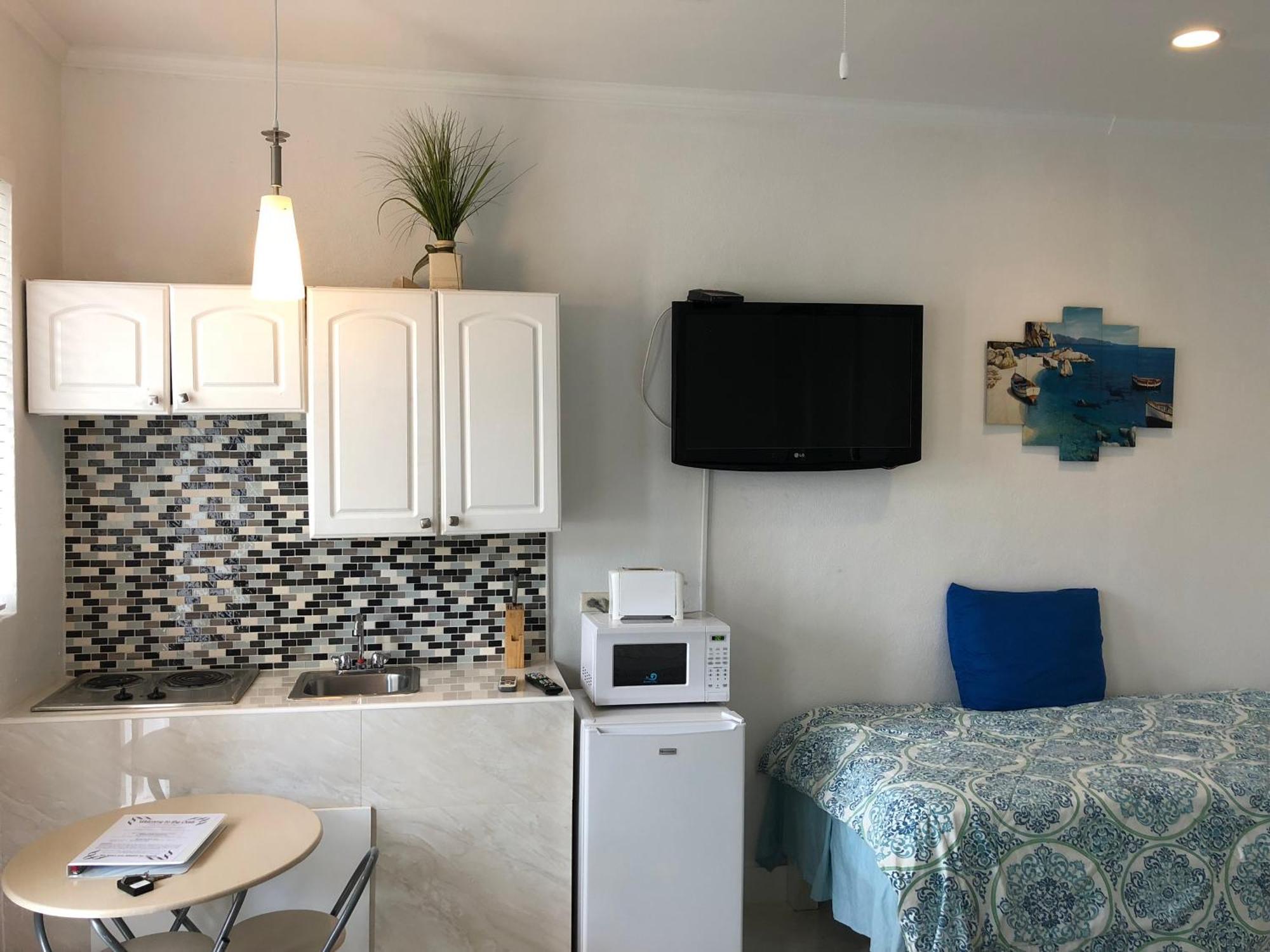 The Oasis Retreat Apartment Насау Екстериор снимка